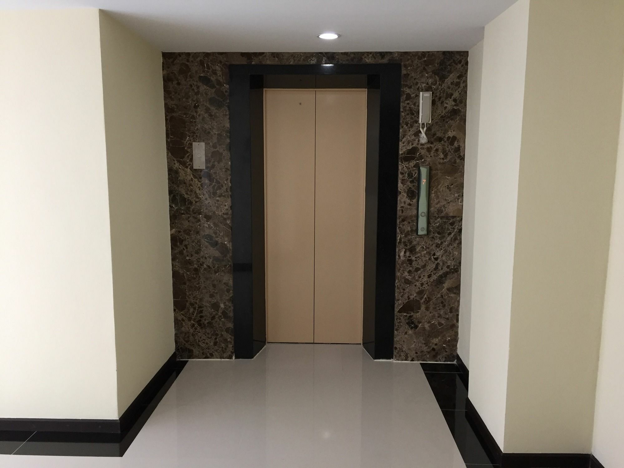 Modernbright Laemchabang Aparthotel Bang Lamung Luaran gambar
